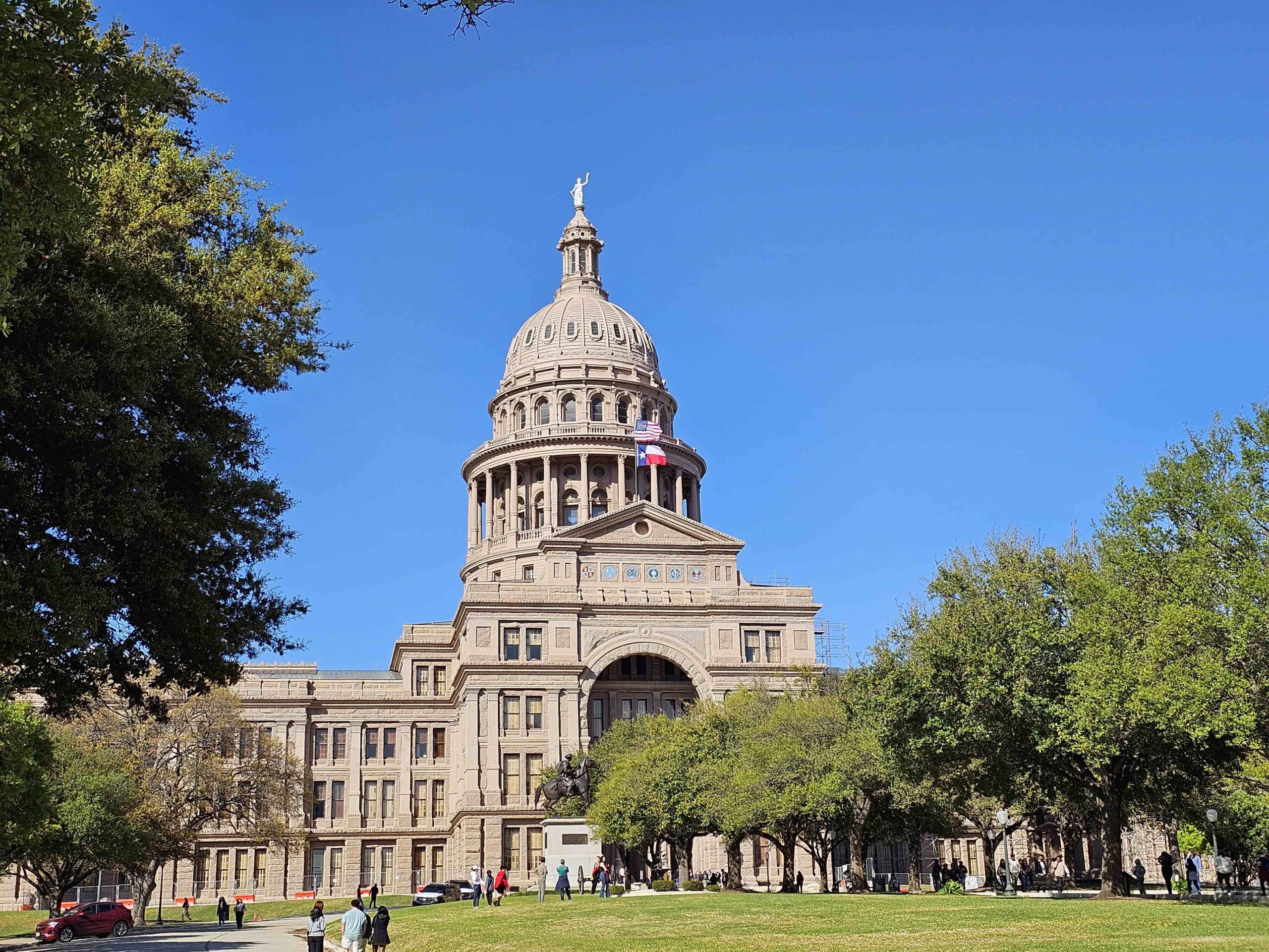 Austin – Texas Capitol & Buc-ees